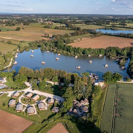 Village Flottant de Pressac Esterno foto