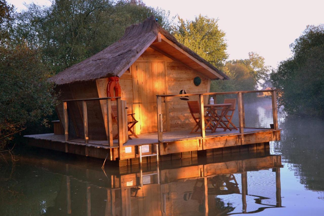 Village Flottant de Pressac Esterno foto